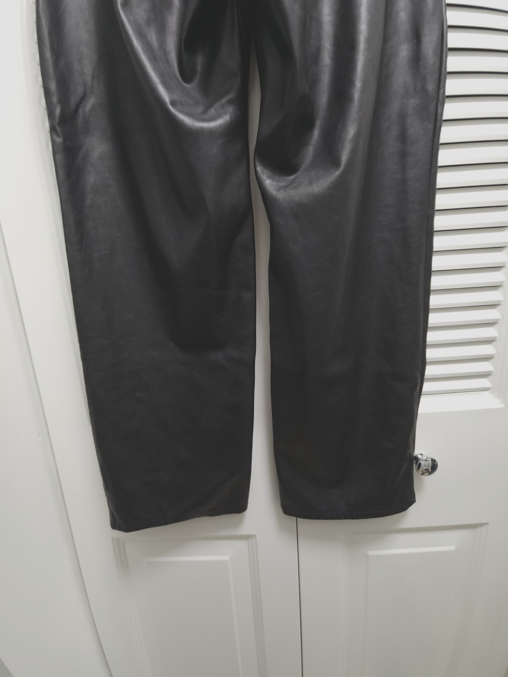 Old Navy Faux Leather Pants OG Loose High Rise Black Wide Leg Size 12 - Picture 10 of 11